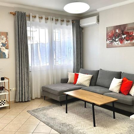 Quiet & Spacious City Center Apartment - 4 Min Walk Tirana Exterior photo